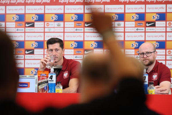 Lewandowski se na presici pred BiH uhvatio za glavu: 'U šoku sam. Ozbiljno? U šoku sam, to je zastrašujuće'