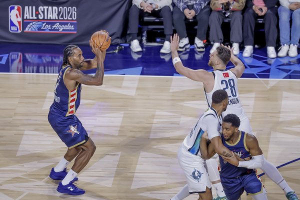 Kawhi Leonard se vratio u Toronto: Zaradit će više od 100 milijuna eura
