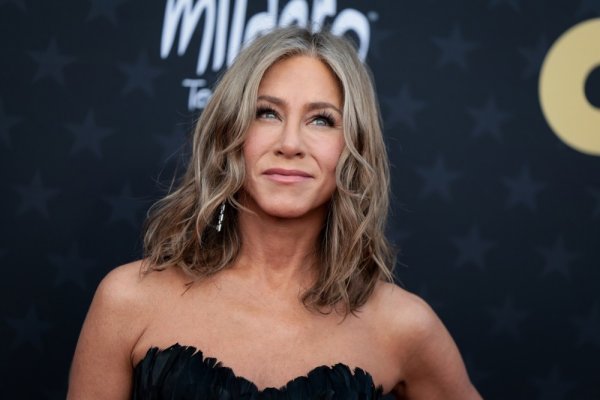 Jennifer Aniston optužena za ponižavanje na setu: 'Pred svima mi je dala odvratan poklon'