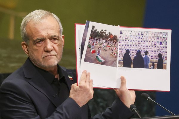 Iranski predsjednik odgovorio Trumpu: 'Nećemo nikad pasti na koljena'