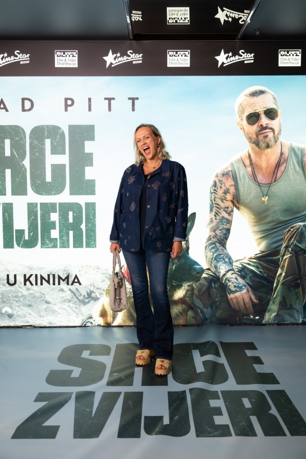 Vanna u izdanju kakvo volimo: Jednostavne traperice podigla je efektnim detaljima