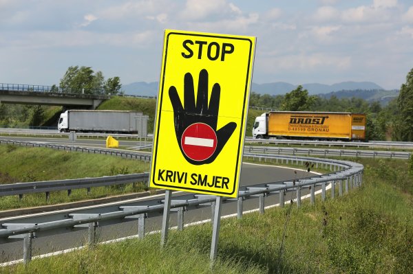 Upozorenje HAK-a: Na A1 netko vozi u suprotnom smjeru