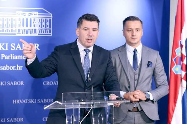 Most: Ako država građanima nameće cjepivo, mora preuzeti i odgovornost