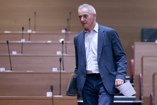 Damir Bakić
