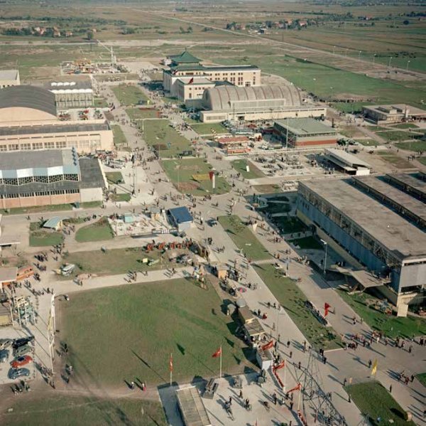 Velesajam uoči otvaranja 1956.