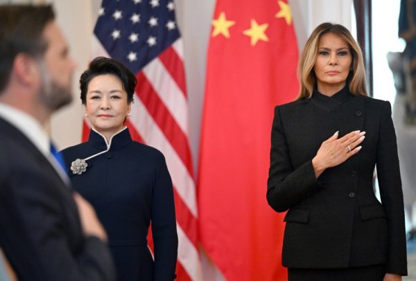 Melania Trump ugostila prvu damu Kine: Evo kamo ju je odvela dok su njihovi supruzi pregovarali