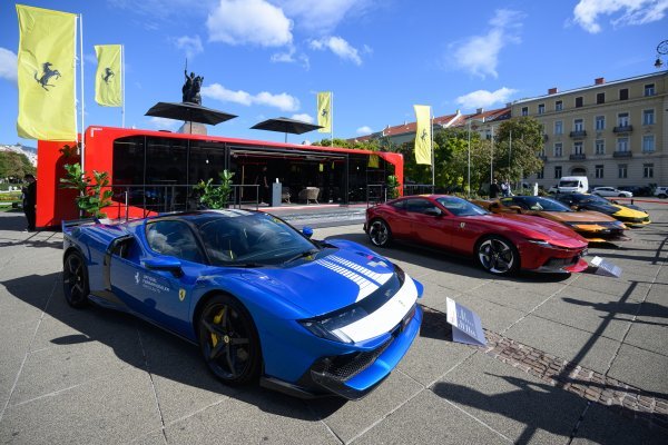 Što najnoviji Ferrariji rade u centru Zagreba?