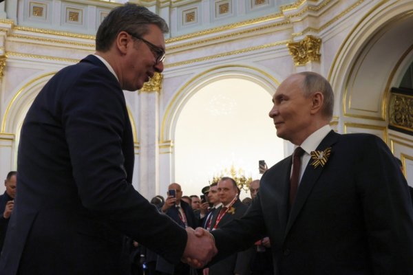 Vučić razgovarao s Putinom: 'Rekao sam mu da sutra dajem ostavku'