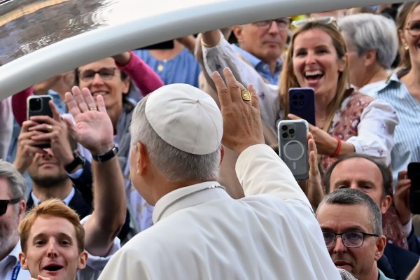 Papa pred 600.000 ljudi: Upozorio na 'raj strojeva' i poslao poruku Crkvi