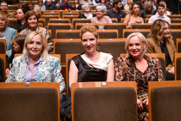 Ankica Dobrić, Ana Marija Bokor Vrdoljak i Ksenija Pajić na koncertu u Lisinskom