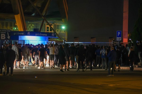 Nizozemci u pomami za Zagrebom: Gostujući sektor pun unatoč upozorenjima