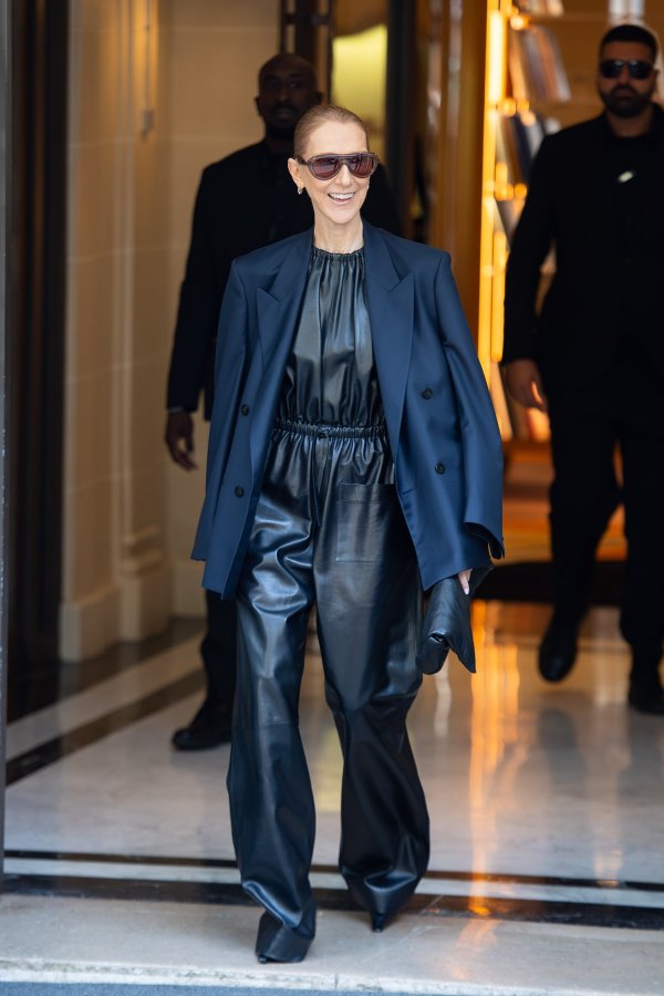 Céline Dion ponovno privukla poglede u Parizu: Pokazala kako kožu nositi na neočekivano elegantan način
