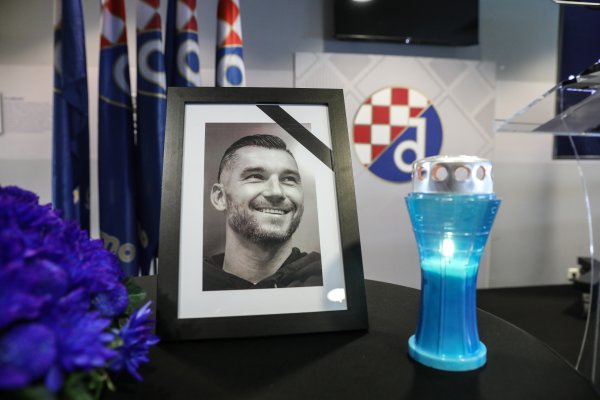 Velika gesta u čast Nikole Pokrivača: Dinamova zaklada dijeli stipendije