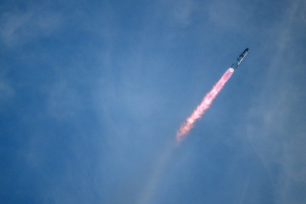Povijesni uspjeh SpaceX-a: Starship prvi put dosegnuo orbitu i uspješno se spustio u Tihi ocean