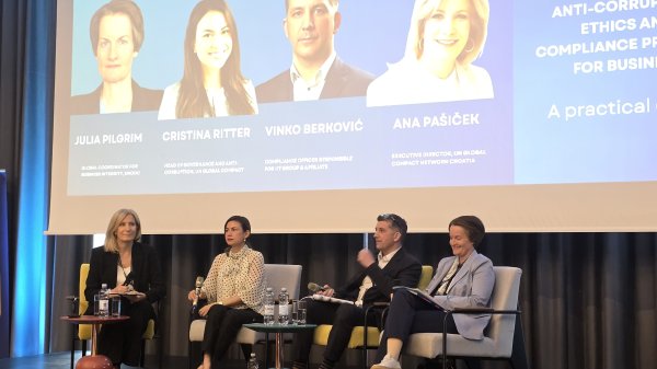 Julia Pilgrim (UNODC), Cristina Ritter (UN Global Compact) i Vinko Berković (Hrvatski Telekom)