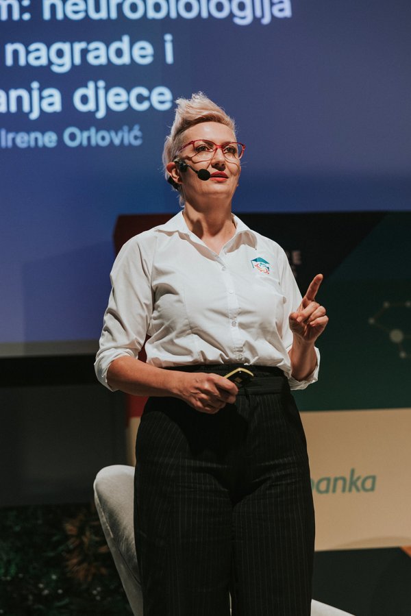 'Djeca ne slušaju samo ono što govorimo, nego osjećaju naš ton, napetost i ono što pokušavamo sakriti', poručuje Irena Orlović