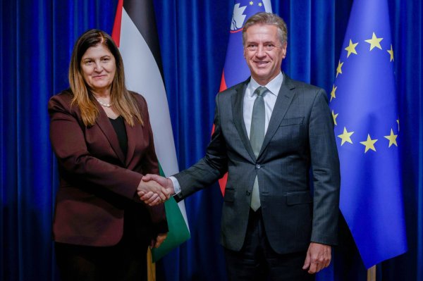 Robert Golob s palestinskom ministricom vanjskih poslova Varsen Agabekian Šahin