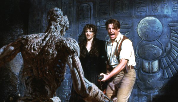 Rachel Weisz i Brendan Fraser ponovno zajedno: Prve fotografije bude veliku filmsku nostalgiju