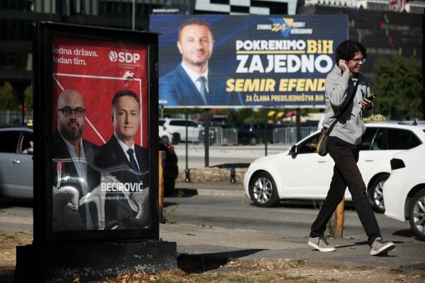 Plakati kandidata za izbore u BiH