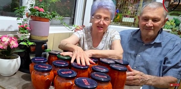 Baku Jelu vrijeđali zbog recepta za ajvar, a onda im je odgovorila: ‘Jesam li ja vaš sluga?’