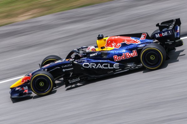 Verstappen razbio konkurenciju u kvalifikacijama: Rivali opet zajedno u prvom redu
