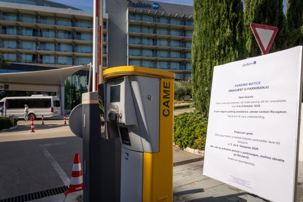 Sigurnosne pripreme u okolici hotela Radisson Blu Resort & Spa uoci summita MED9