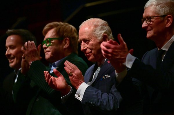 Kralj Charles i Elton John ponovno zajedno: Pogledajte što ih je toliko nasmijalo u Londonu