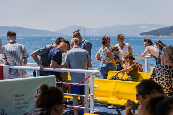 Turisti na trajektu