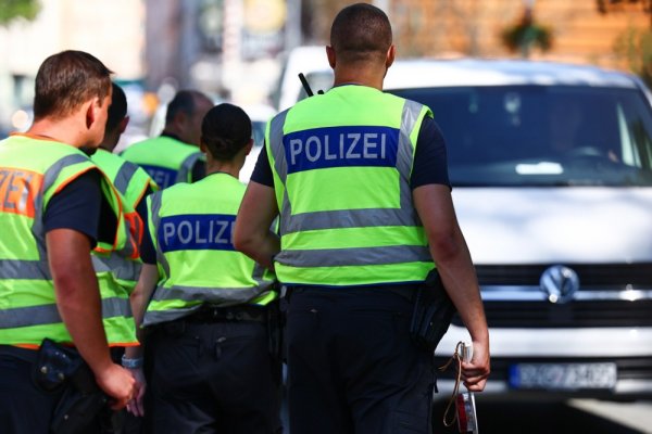 Poljska na nogama zbog prijetnji napadima: Uhićeno deset osoba, policija čuva škole