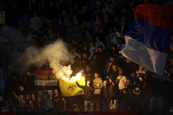 UEFA žestoko kaznila Srbiju zbog skandiranja Ratku Mladiću. Evo kakvu su kaznu dobili