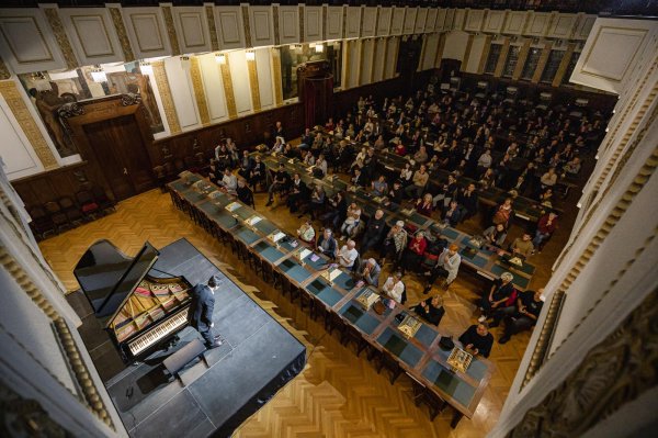 Od Leedsa do Chopinova natjecanja: Američki pijanist Eric Lu stiže pred zagrebačku publiku