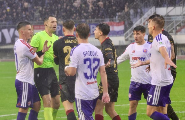 Bivši Vatreni ljutit na suca derbija: 'Trebala su biti dva crvena kartona'