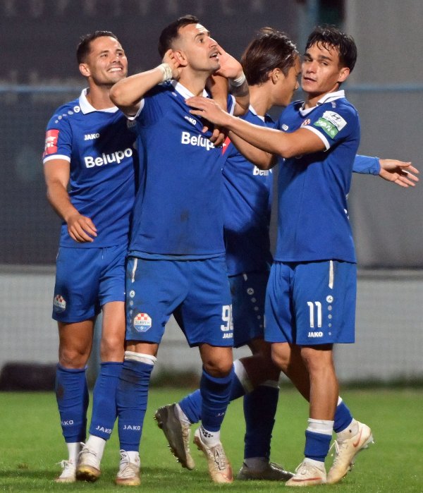 Nestorovski utrpao dva gola Rijeci pa napravio šou u svlačionici: Pogledajte ples na stolu