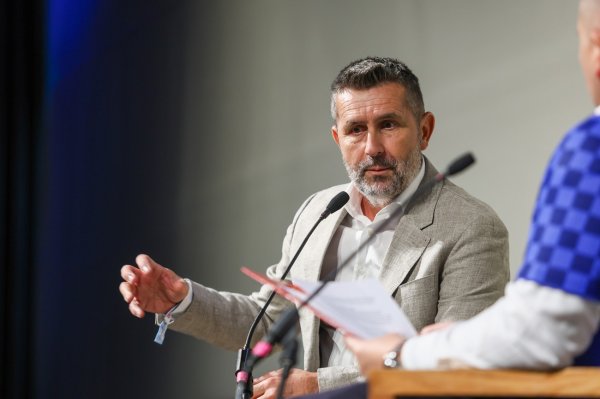 Nenad Bjelica vraća se na trenersku klupu? Već je razgovarao s čelnicima kluba