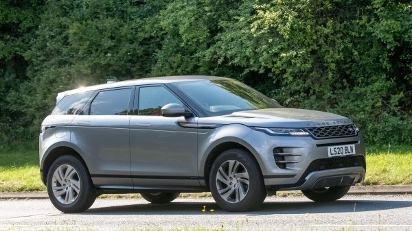 Kupio Range Rover za 5000 dolara nakon što su ga mehaničari otpisali: Kad je otvorio motor, uslijedilo je nešto nevjerojatno