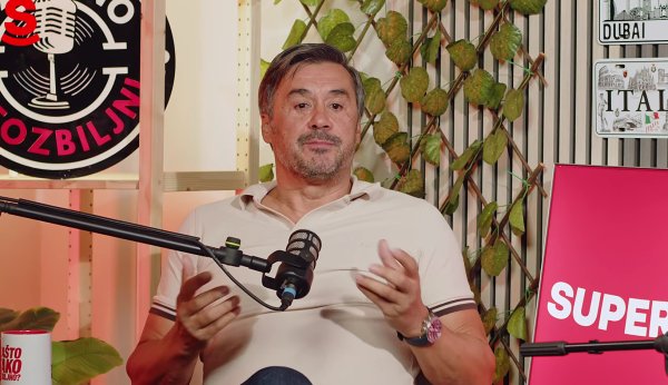 Rade Bogdanović oštro kritizirao Slavena Bilića: 'S naušnicom u uhu i podcastom... Ne može!'
