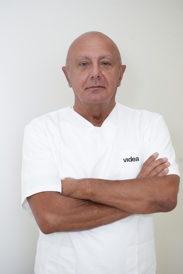 Dr. Dean Šarić