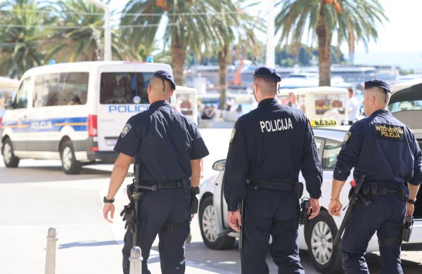 Novi skandal uoči utakmice Hajduka i Ajaxa: Presreli Nizozemca i razbili mu unajmljeni auto