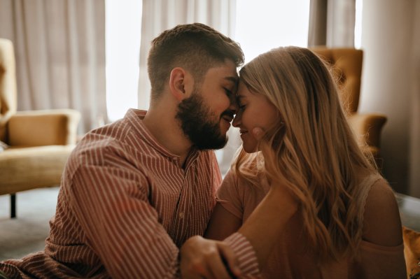 Ljubav bez strasti za njih nema smisla: Evo što znači imati Veneru u vatrenom znaku