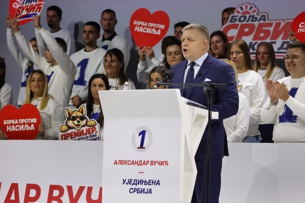 Slovačka izlazi na 'superizbore' Što će biti s Ficom