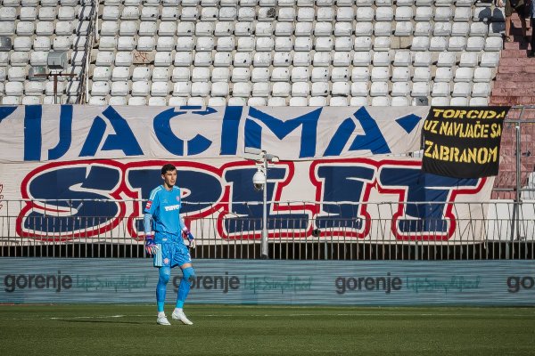 Nakon svega što se događalo u Splitu, pogledajte što je Torcida poručila igračima Hajduka poslije pobjede