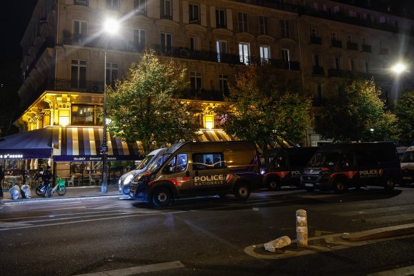 Francuska uvela policijski sat u nekoliko gradova