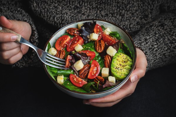 Važno je postići ravnotežu u kojoj nutritivno kvalitetne namirnice čine osnovu prehrane