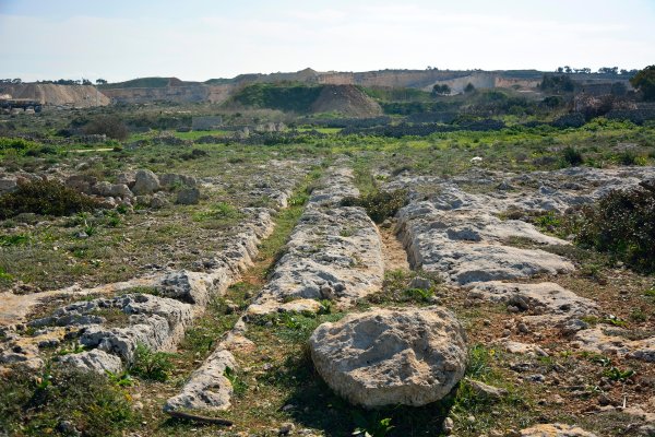 Tajanstveni kameni 'kolosijeci' na Malti možda nisu pretpovijesni