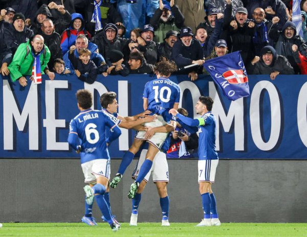 Briljantni Como pregazio United i nanio mu jedan od najtežih poraza u povijesti