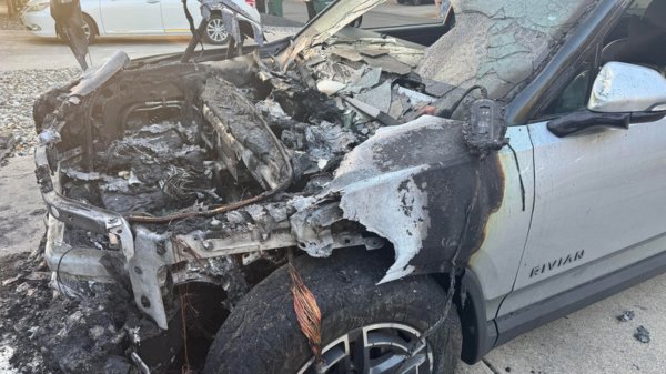 Punio je skupi električni SUV kod kuće, a onda je izbio požar: Proizvođač upozorava na jednu stvar