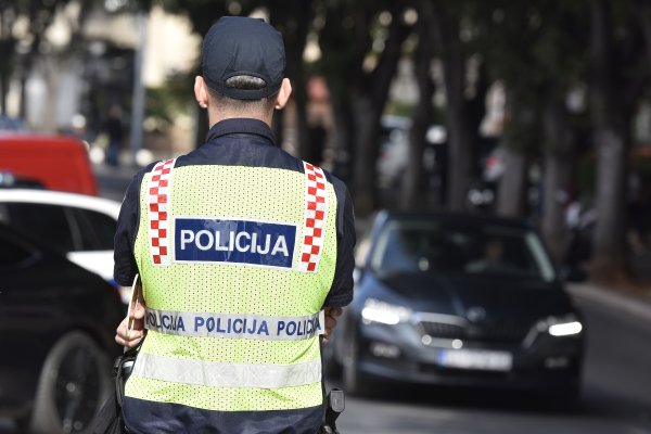 Policija nije krenula u potjeru za Porscheom i Audijem koji su jurili 172 km/h: Umjesto toga napravili su nešto puno pametnije