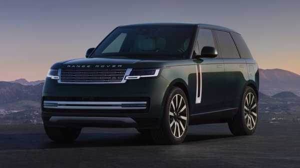 Slabiji električni Range Rover ima 100 KS manje: Pogledajte koliko je time dobio na dosegu
