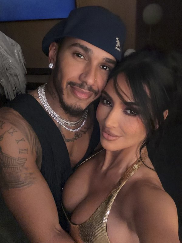 Lewis Hamilton osvojio srca djece Kim Kardashian: Otkrio koji im je poklon donio