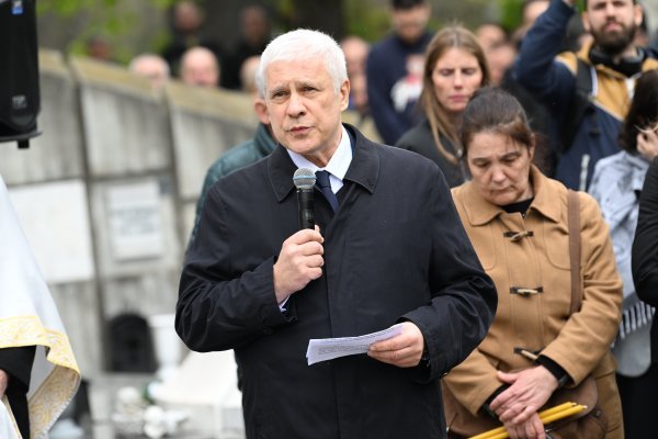 'Čekao sam 14 godina da ovaj ološ ode s vlasti. Raspad je počeo'